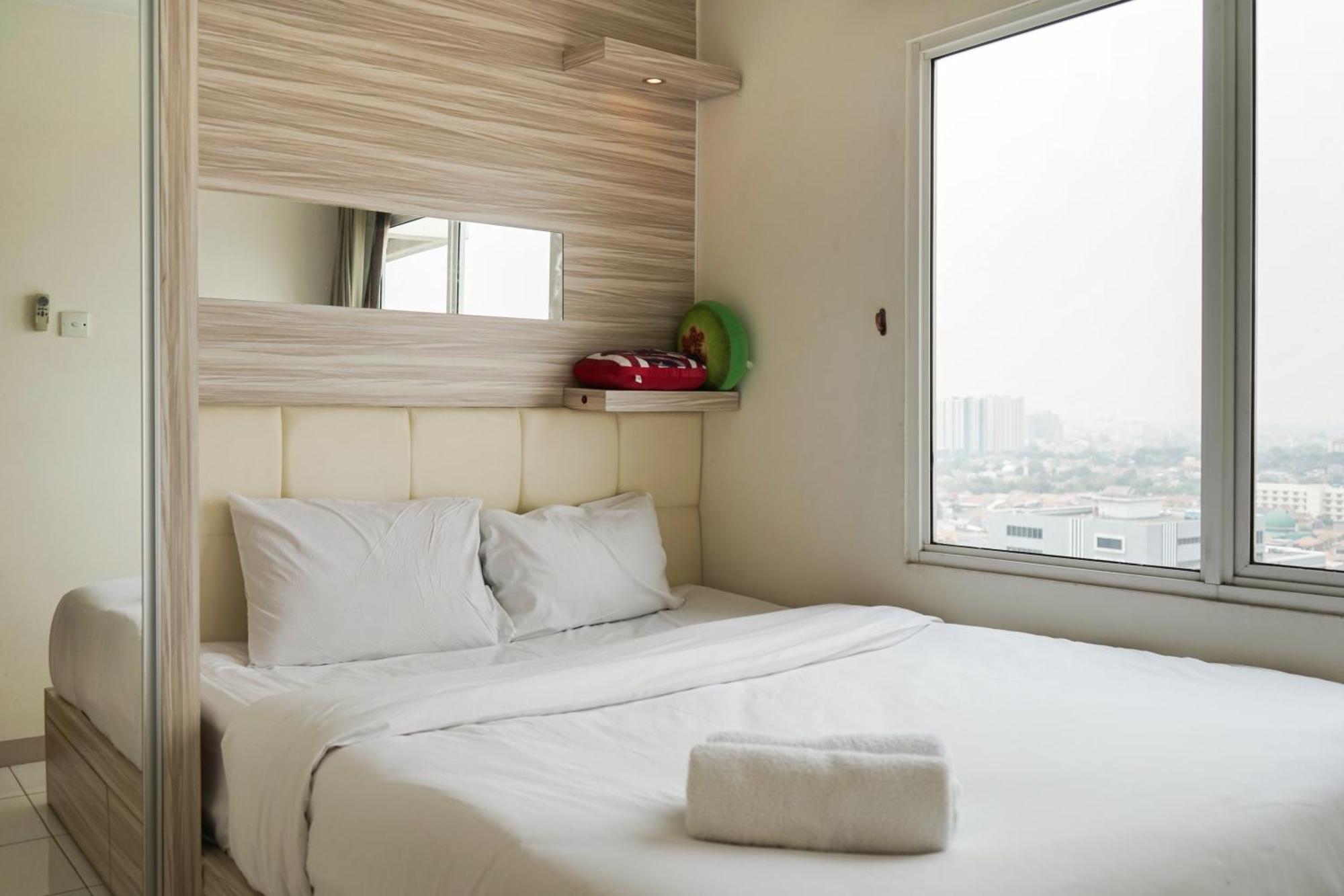 Simply Homey 2br Signature Park Tebet By Travelio * Jakarta